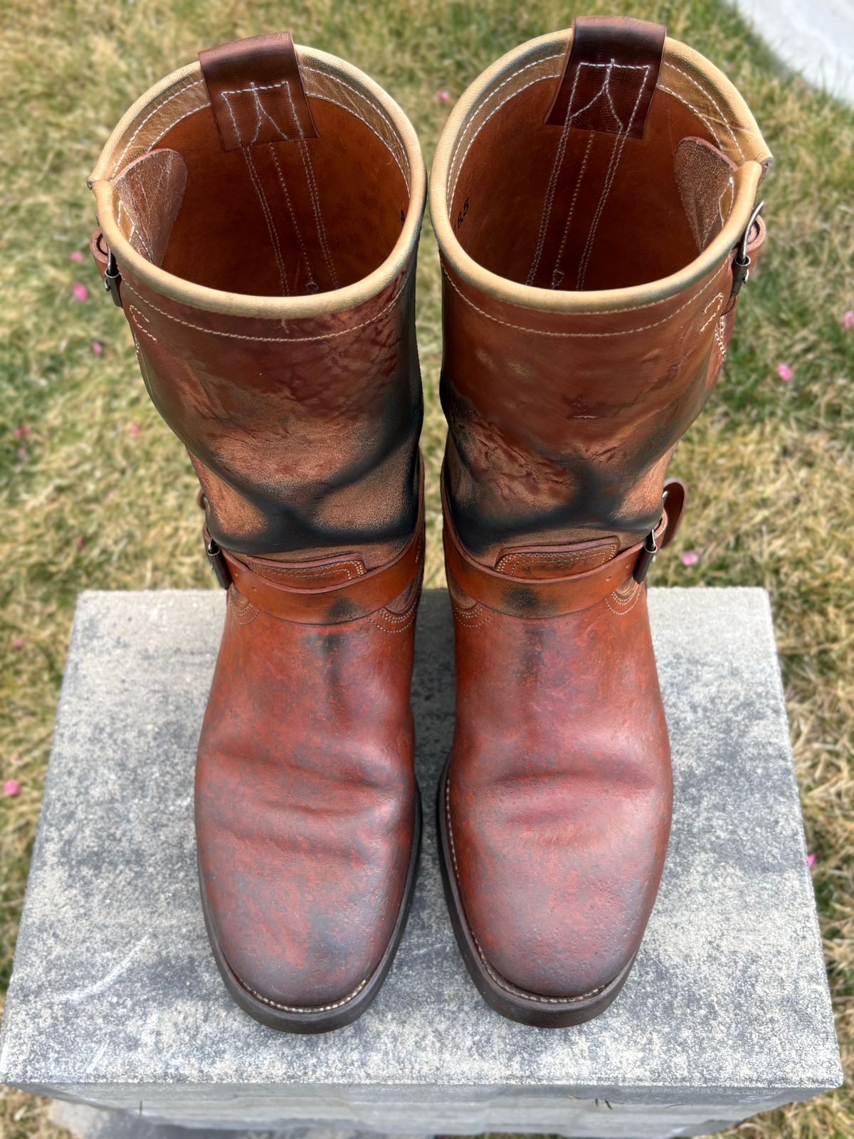 Photo by leafjar77 on March 30, 2026 of the Unsung U 22-2 Engineer Boot in Maryam Natural Rovescio Sego.