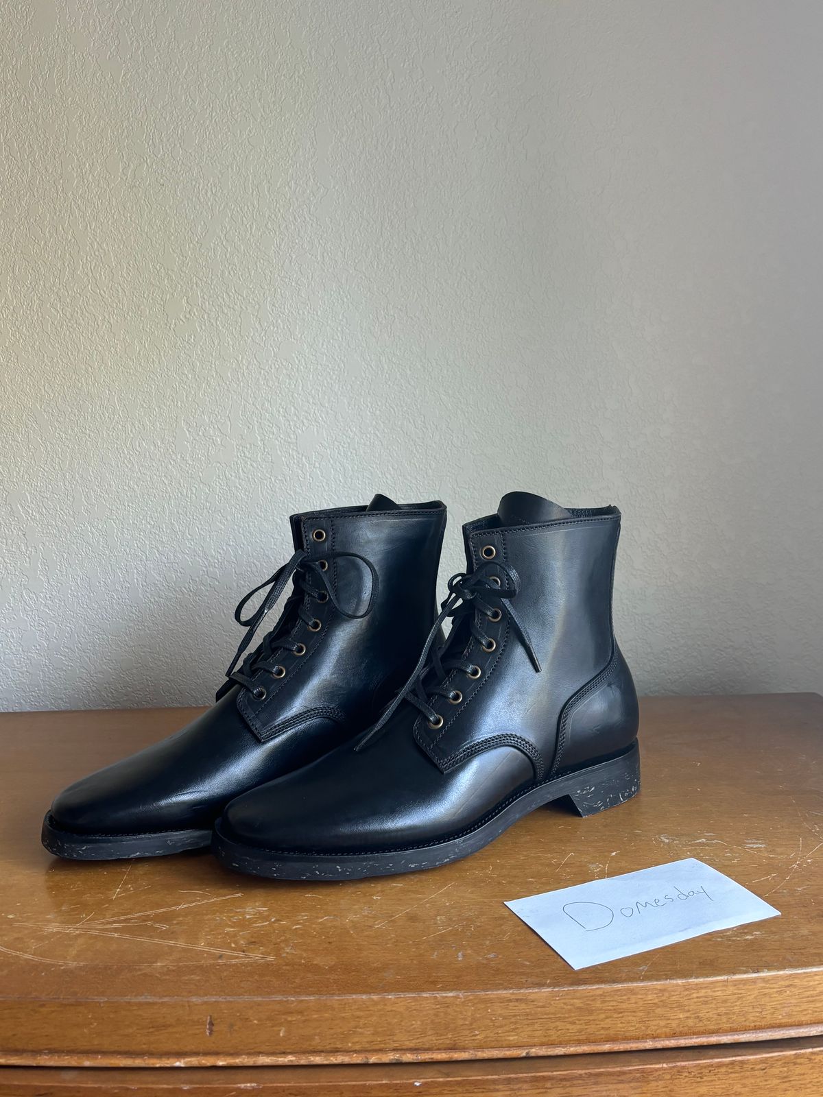 Photo by Sjoged on October 1, 2024 of the Cruxdeluxe Boondockers in Guidi Oiled Horserump.