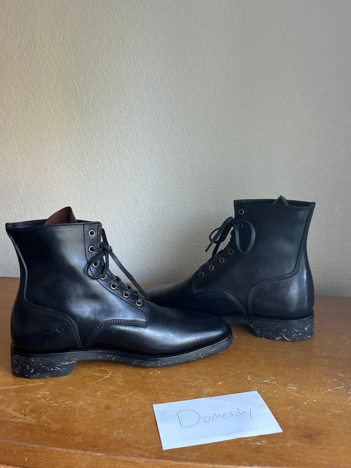 Photo by Sjoged on October 1, 2024 of the Cruxdeluxe Boondockers in Guidi Oiled Horserump.