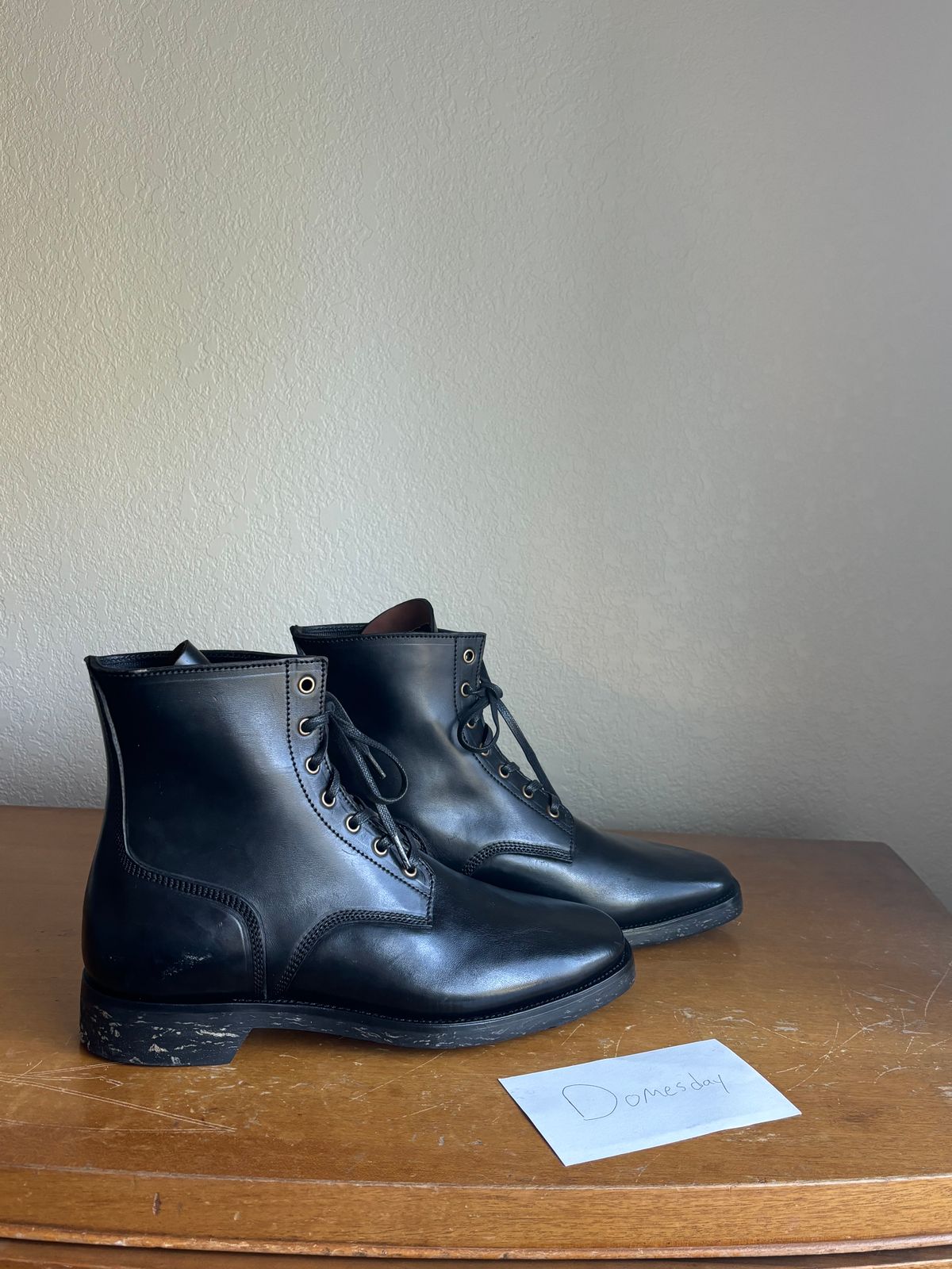 Photo by Sjoged on October 1, 2024 of the Cruxdeluxe Boondockers in Guidi Oiled Horserump.