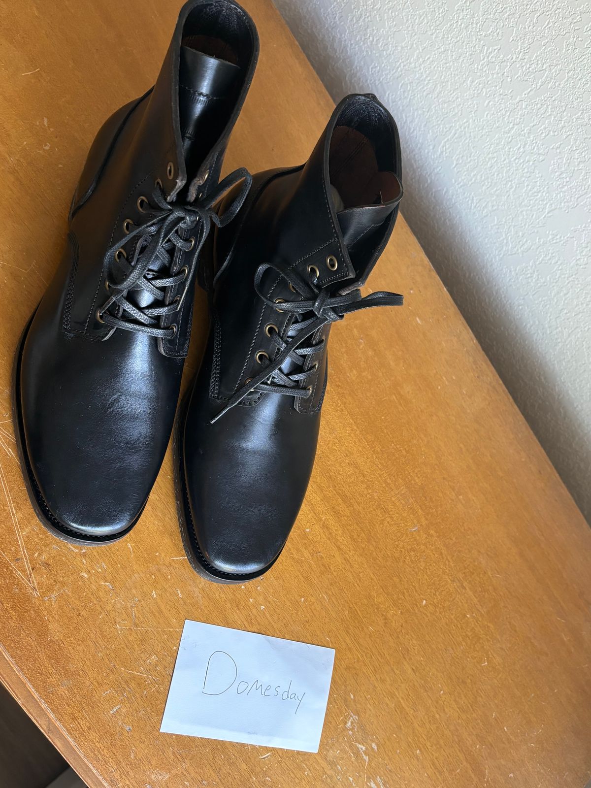 Photo by Sjoged on October 1, 2024 of the Cruxdeluxe Boondockers in Guidi Oiled Horserump.