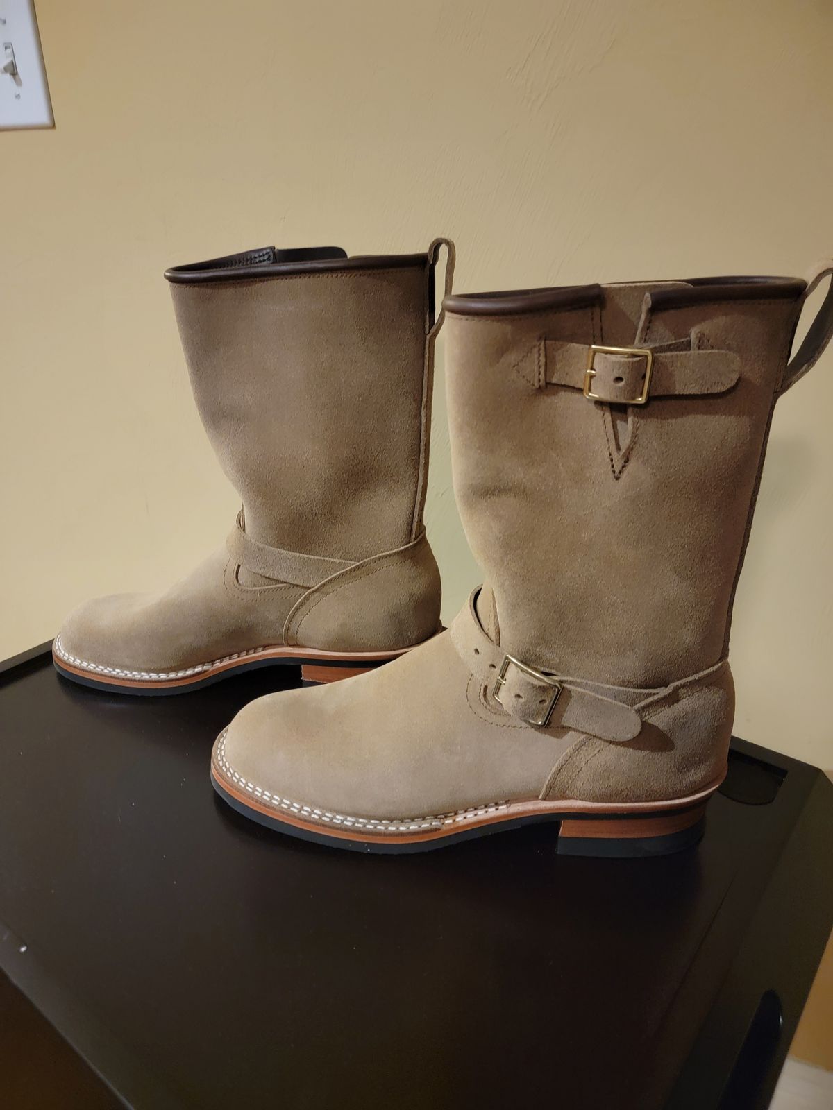 Photo by Tridog on October 1, 2025 of the Nicks Brakeman in Brown CXL Roughout.