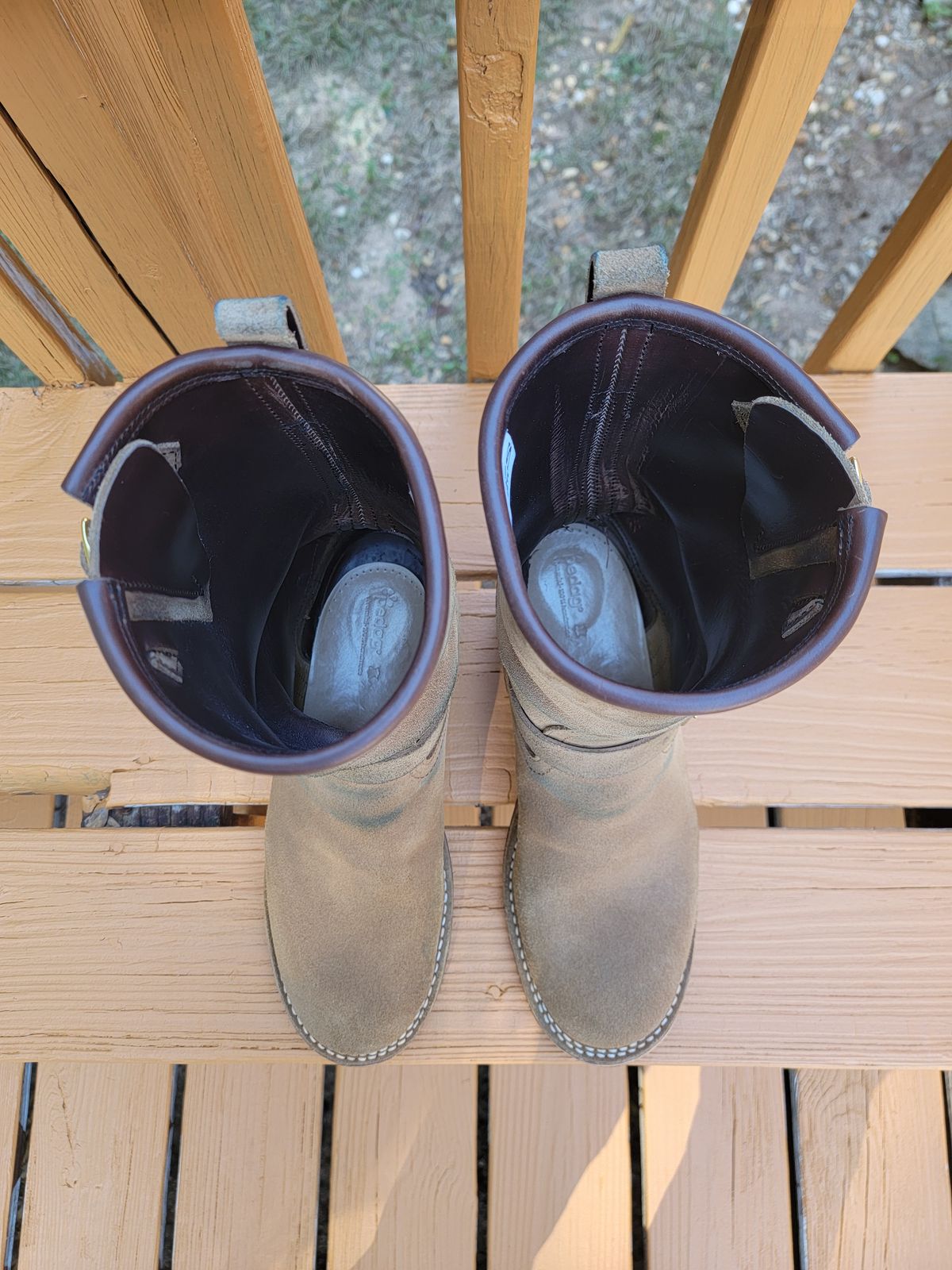 Photo by Tridog on November 1, 2025 of the Nicks Brakeman in Brown CXL Roughout.