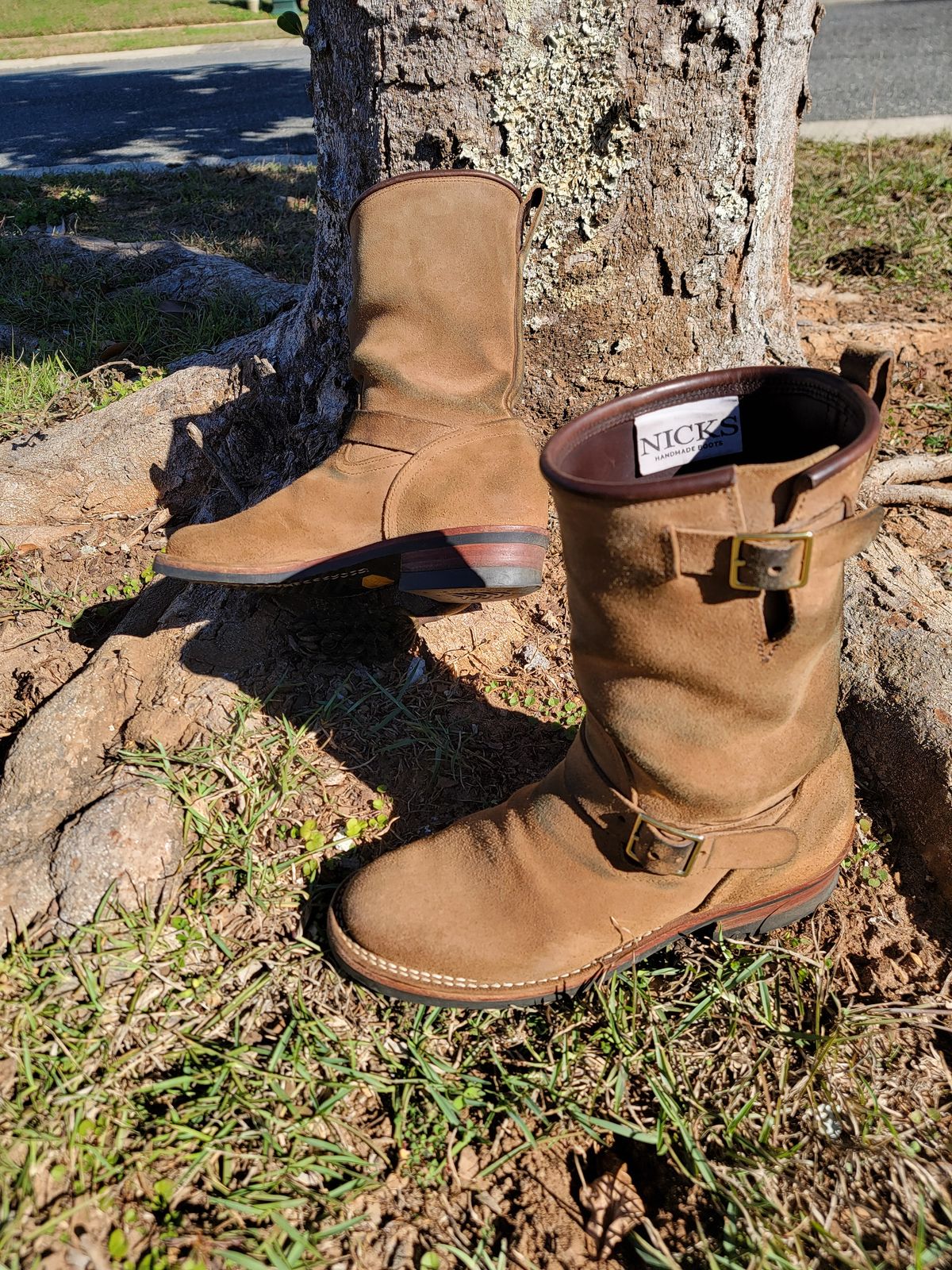 Photo by Tridog on January 1, 2026 of the Nicks Brakeman in Brown CXL Roughout.