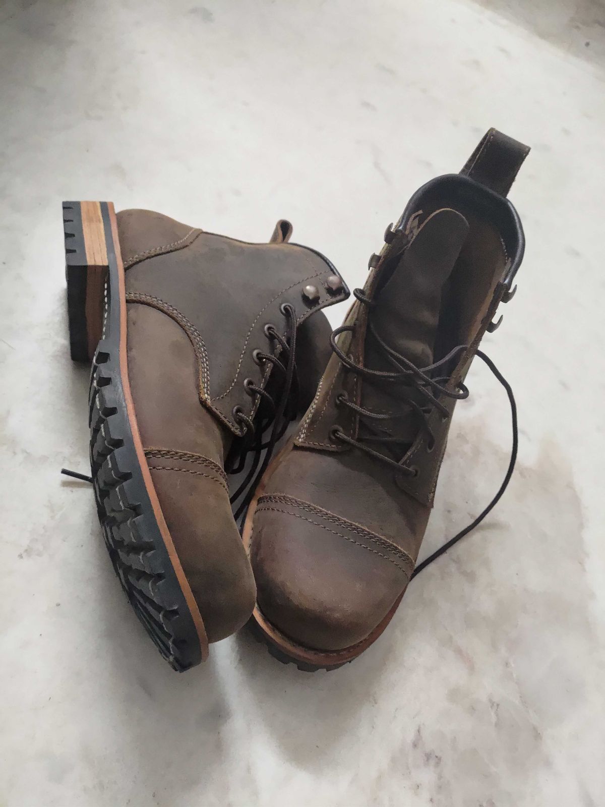Photo by avikishoresoni on February 10, 2025 of the Craft & Glory Ranger Boots 6" (Vintage Brown) Goodyear Welted in Full Grain Waxed Water Buffalo.