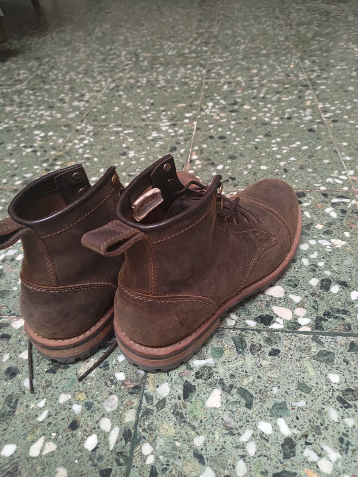 Photo by avikishoresoni on May 26, 2025 of the Craft & Glory Ranger Boots 6" (Vintage Brown) Goodyear Welted in Full Grain Waxed Water Buffalo.