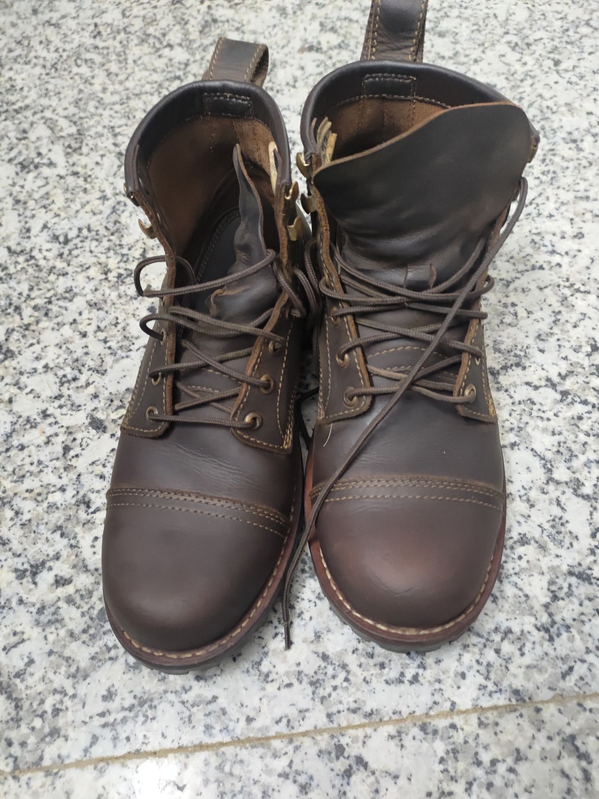 Photo by avikishoresoni on July 17, 2025 of the Craft & Glory Ranger Boots 6" (Vintage Brown) Goodyear Welted in Full Grain Waxed Water Buffalo.