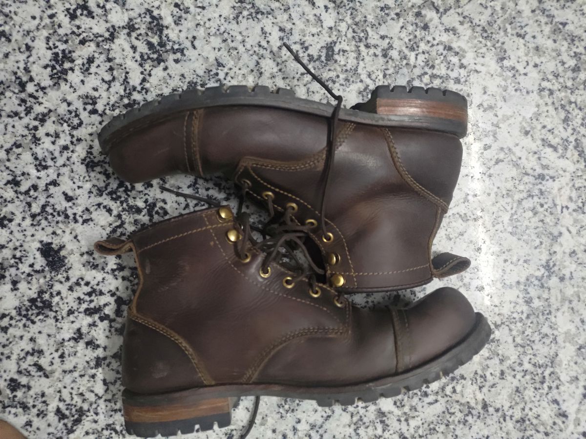 Photo by avikishoresoni on May 4, 2026 of the Craft & Glory Ranger Boots 6" (Vintage Brown) Goodyear Welted in Full Grain Waxed Water Buffalo.