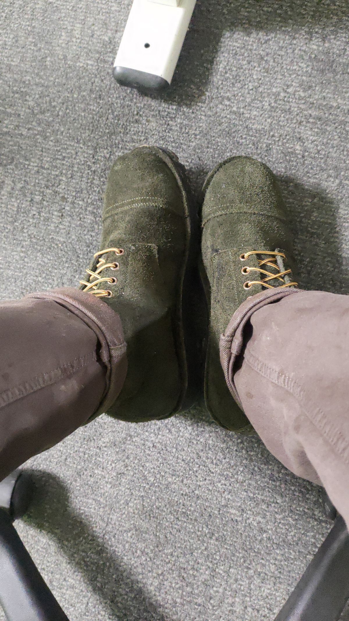 Photo by avikishoresoni on August 25, 2025 of the Craft & Glory Himalayan Trailmaster Boots 6" (Grizzly Green) Water Repellent in Water Buffalo, Rough Grizzly.