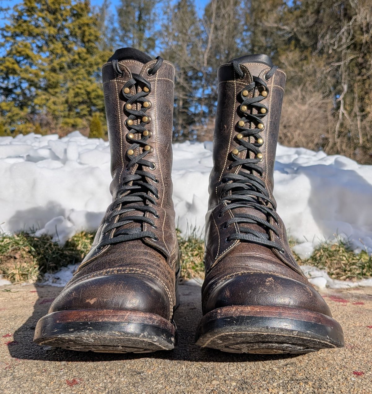 Photo by mari on February 1, 2026 of the Caswell Boot Company Caswell x Fortis Munson in Gallun Charcoal Teton Stag.