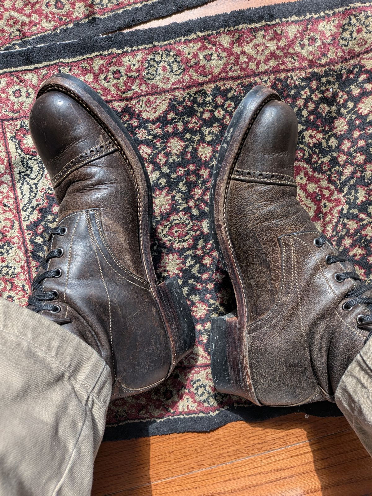 Photo by mari on March 21, 2026 of the Caswell Boot Company Caswell x Fortis Munson in Gallun Charcoal Teton Stag.