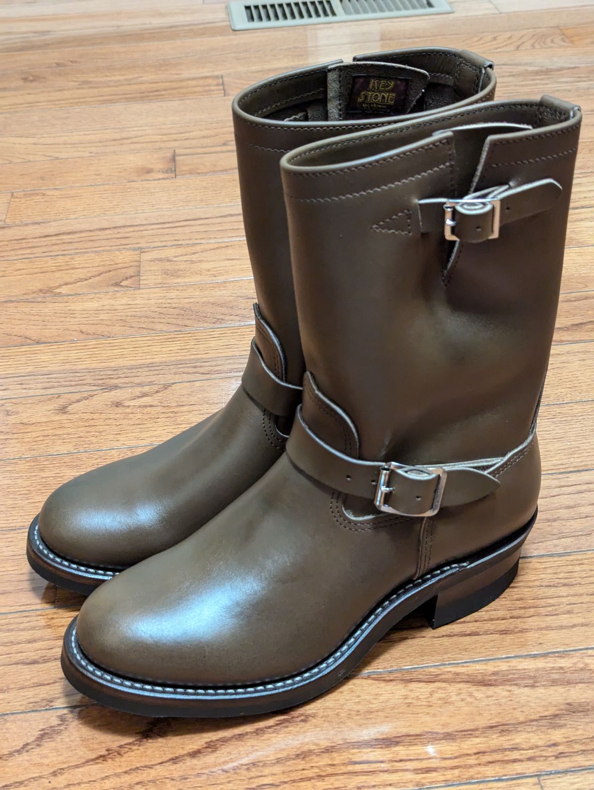 Photo by mari on October 1, 2024 of the Keystone Shoe Company Biker Boot (Engineer) in Horween Dark Brown Latigo.