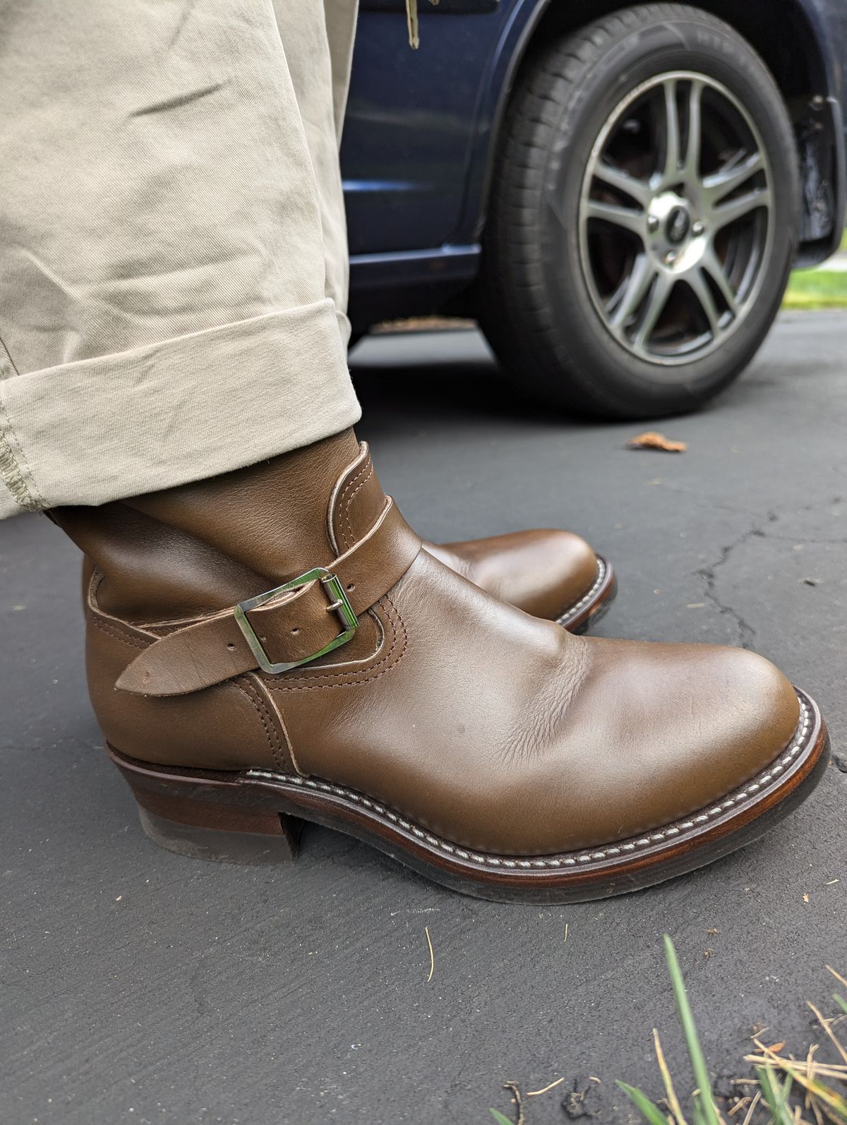 Photo by mari on October 1, 2024 of the Keystone Shoe Company Biker Boot (Engineer) in Horween Dark Brown Latigo.