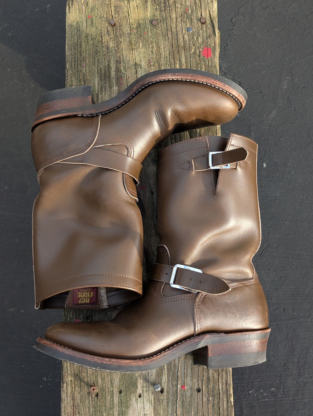 Photo by mari on December 1, 2024 of the Keystone Shoe Company Biker Boot (Engineer) in Horween Dark Brown Latigo.