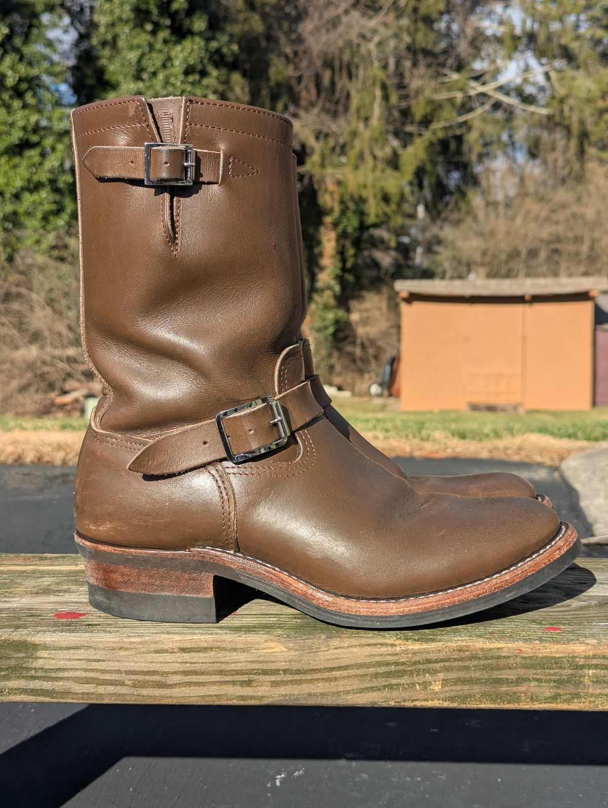 Photo by mari on January 1, 2025 of the Keystone Shoe Company Biker Boot (Engineer) in Horween Dark Brown Latigo.