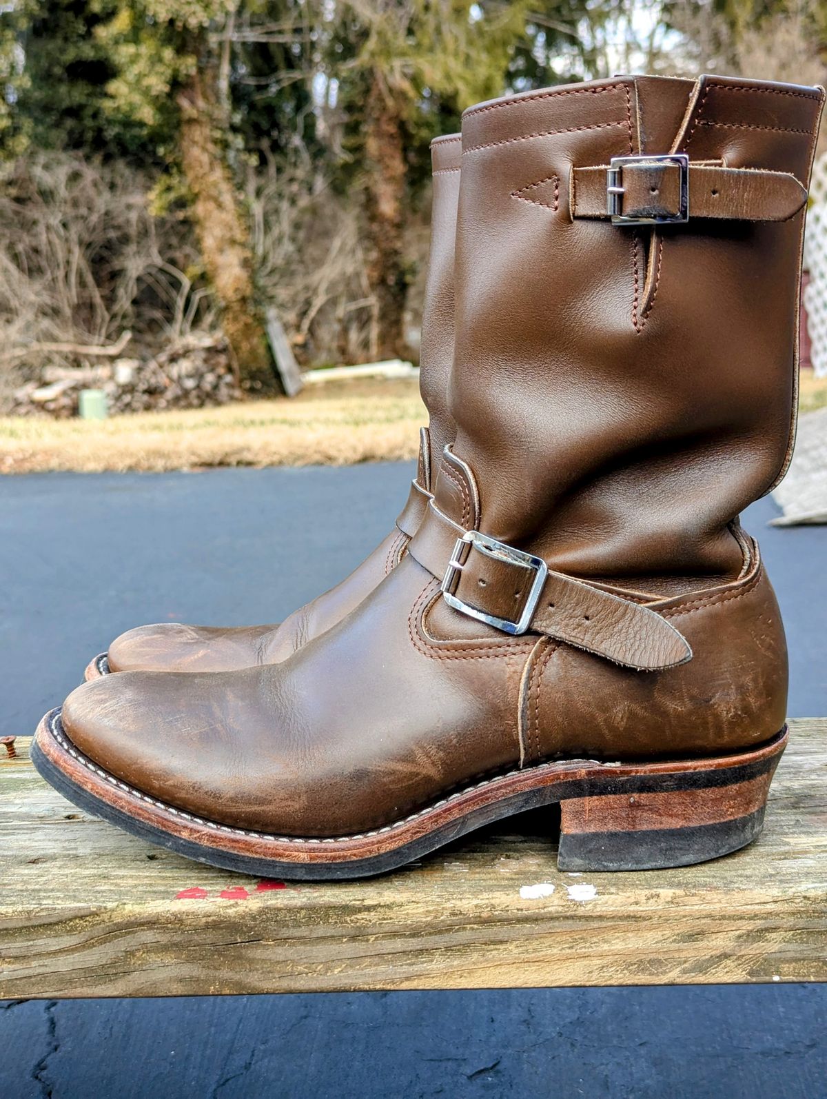 Photo by mari on March 1, 2025 of the Keystone Shoe Company Biker Boot (Engineer) in Horween Dark Brown Latigo.