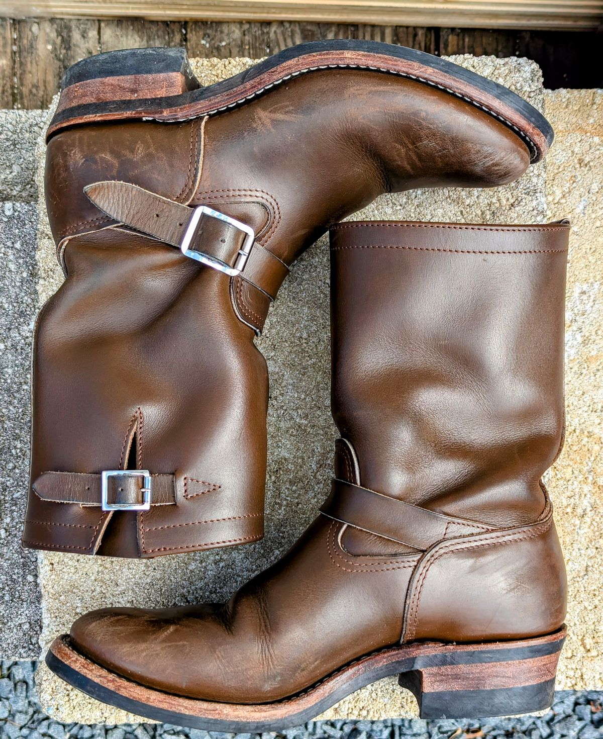 Photo by mari on March 1, 2025 of the Keystone Shoe Company Biker Boot (Engineer) in Horween Dark Brown Latigo.