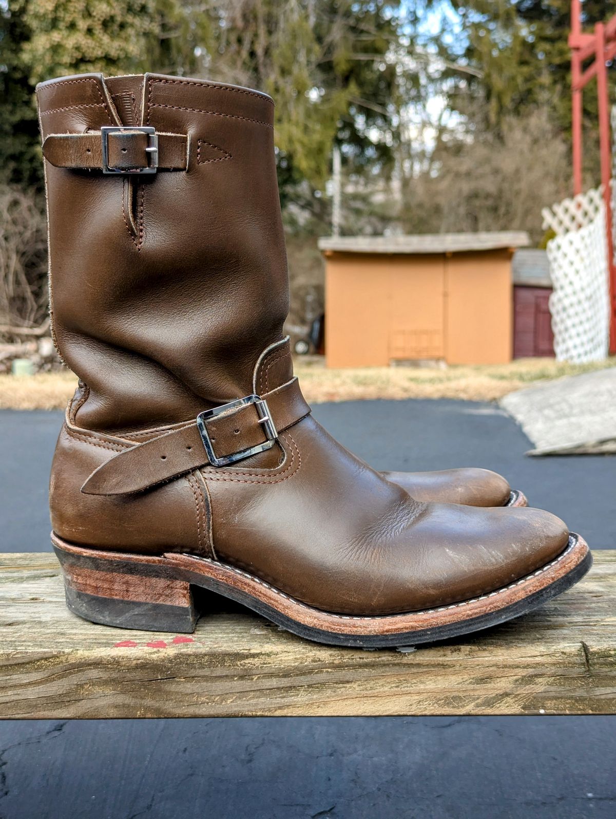 Photo by mari on March 1, 2025 of the Keystone Shoe Company Biker Boot (Engineer) in Horween Dark Brown Latigo.