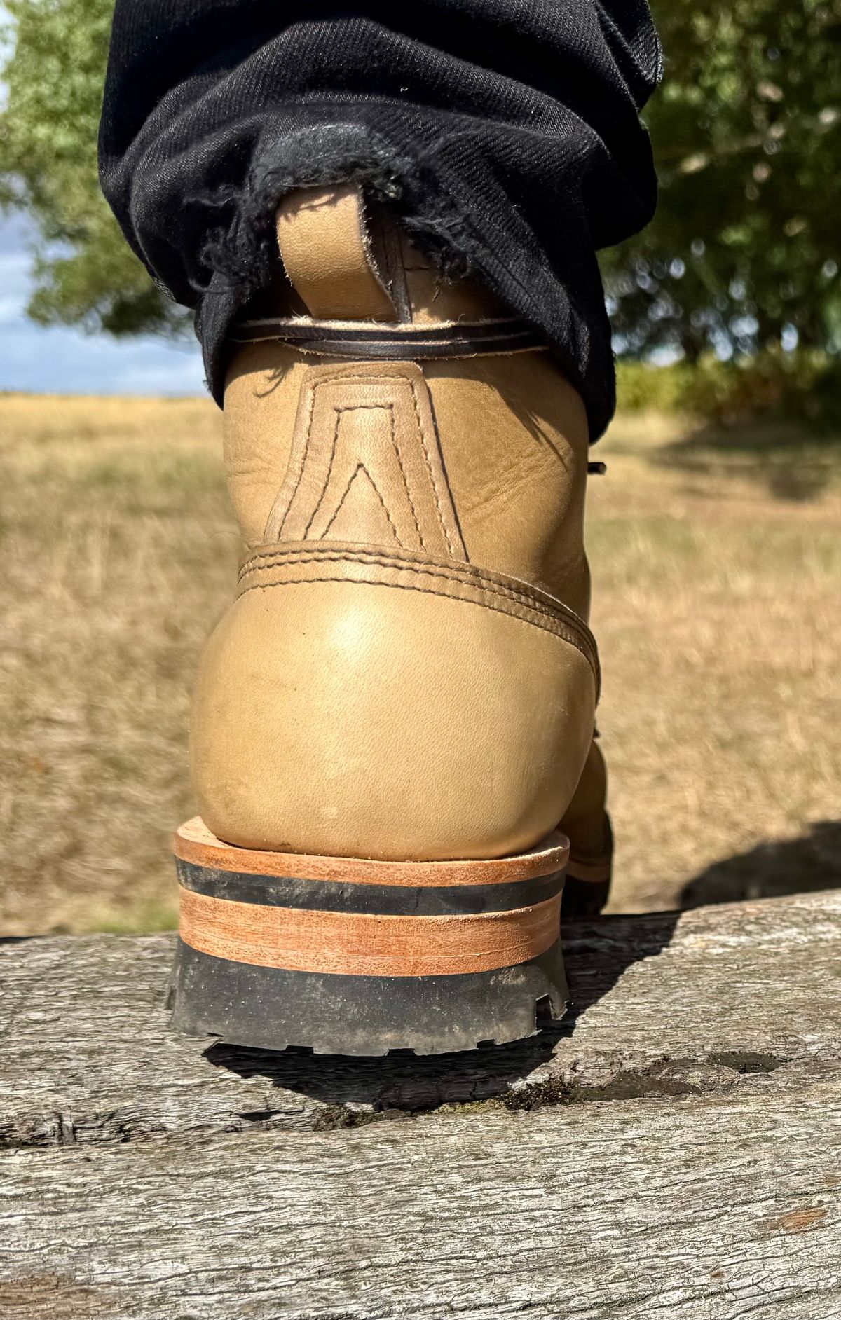 Photo by BeardedBaldilocks on August 31, 2025 of the Nicks Urban Logger in Horween Khaki Chromepak & Horween sage chromepak.