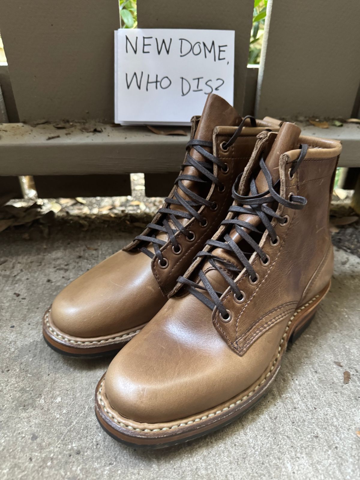 Photo by freezingbear83 on October 1, 2025 of the White's Bounty Hunter in Horween Natural Chromexcel.