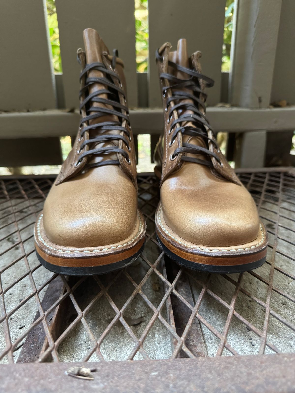 Photo by freezingbear83 on October 2, 2025 of the White's Bounty Hunter in Horween Natural Chromexcel.