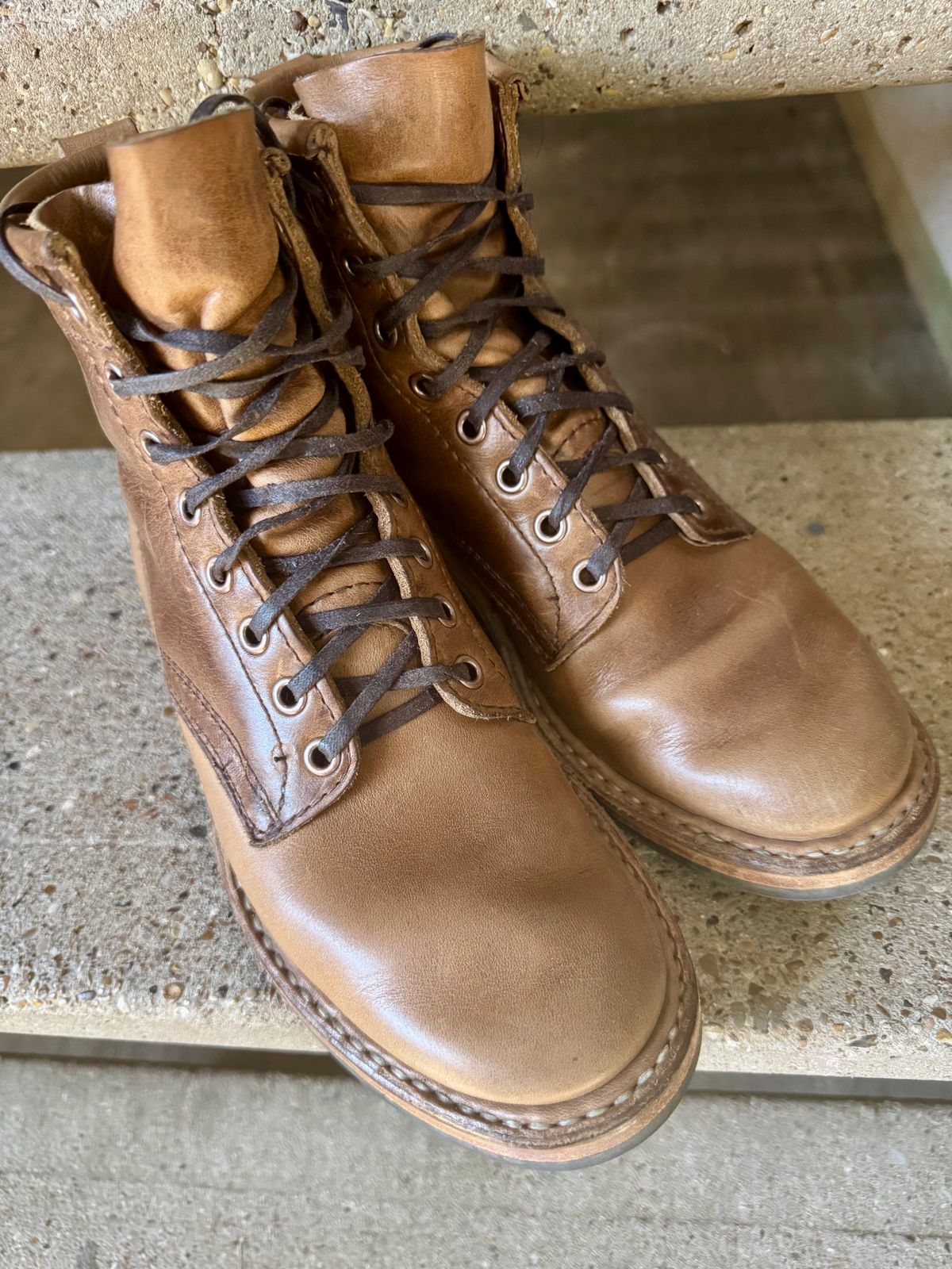 Photo by freezingbear83 on November 5, 2025 of the White's Bounty Hunter in Horween Natural Chromexcel.