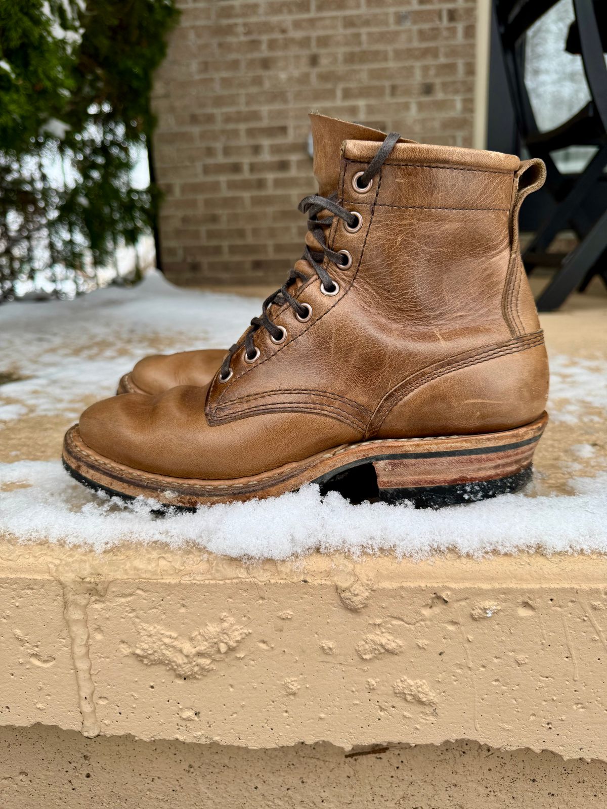 Photo by freezingbear83 on December 2, 2025 of the White's Bounty Hunter in Horween Natural Chromexcel.