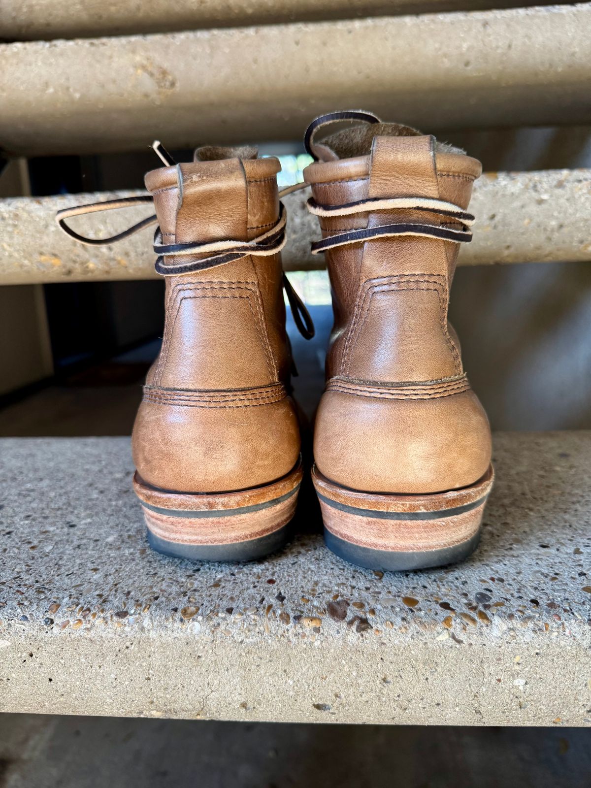Photo by freezingbear83 on January 3, 2026 of the White's Bounty Hunter in Horween Natural Chromexcel.
