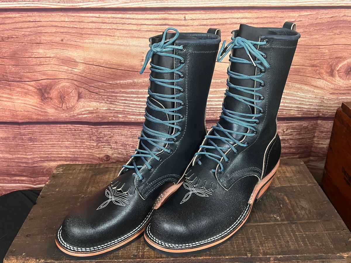 Photo by dieseldoc25 on March 15, 2026 of the Nicks Packer in Horween Pacific Waxed Flesh & Horween Black Waxed Flesh.