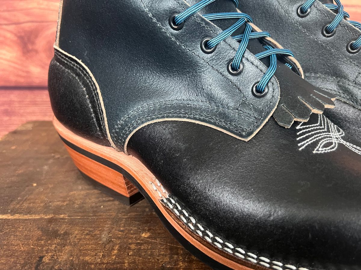 Photo by dieseldoc25 on March 15, 2026 of the Nicks Packer in Horween Pacific Waxed Flesh & Horween Black Waxed Flesh.