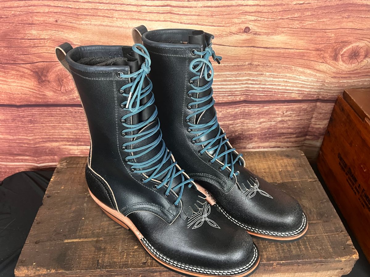 Photo by dieseldoc25 on March 15, 2026 of the Nicks Packer in Horween Pacific Waxed Flesh & Horween Black Waxed Flesh.