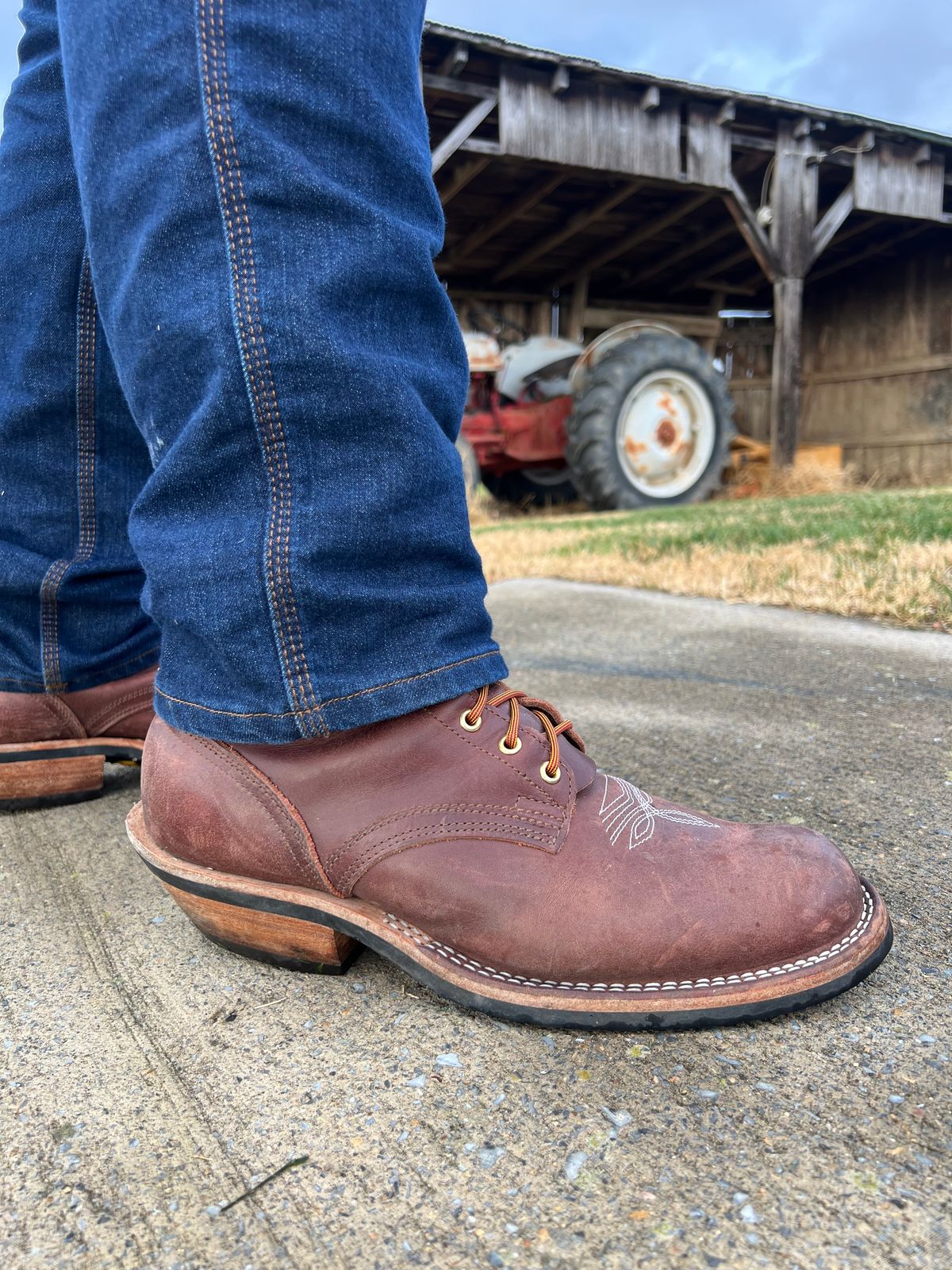 Photo by dieseldoc25 on December 2, 2025 of the Nicks Packer in Horween Timber Roanoke.