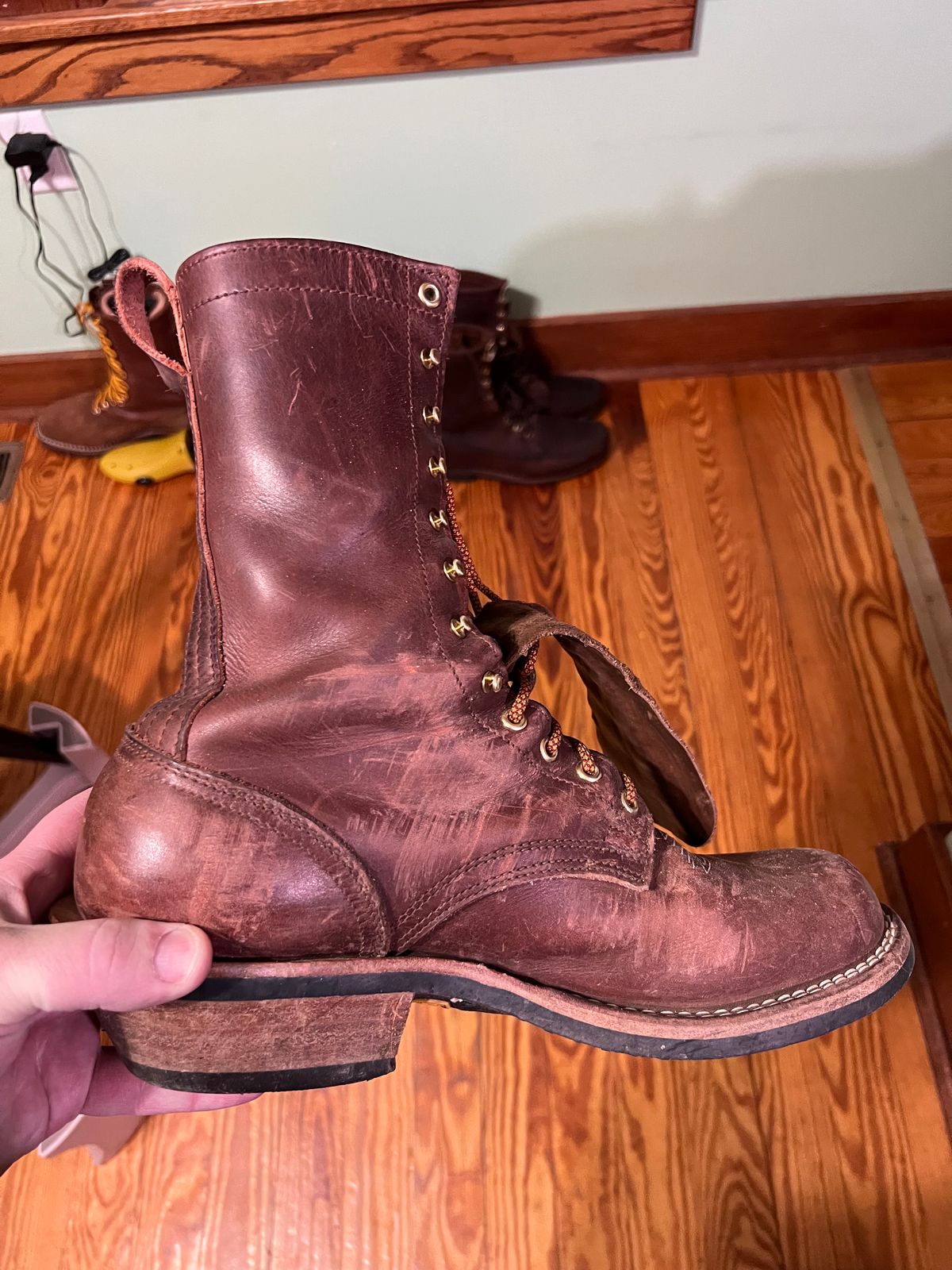 Photo by dieseldoc25 on January 13, 2026 of the Nicks Packer in Horween Timber Roanoke.