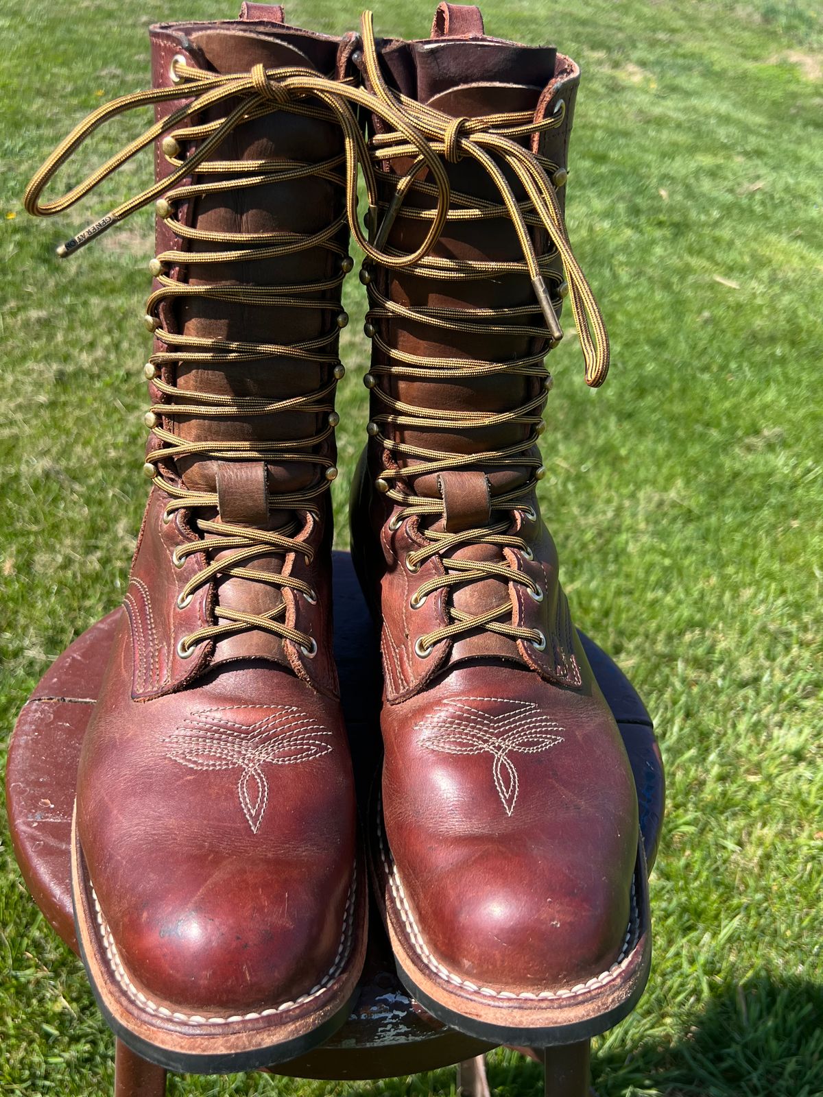 Photo by dieseldoc25 on April 2, 2026 of the Nicks Packer in Horween Timber Roanoke.