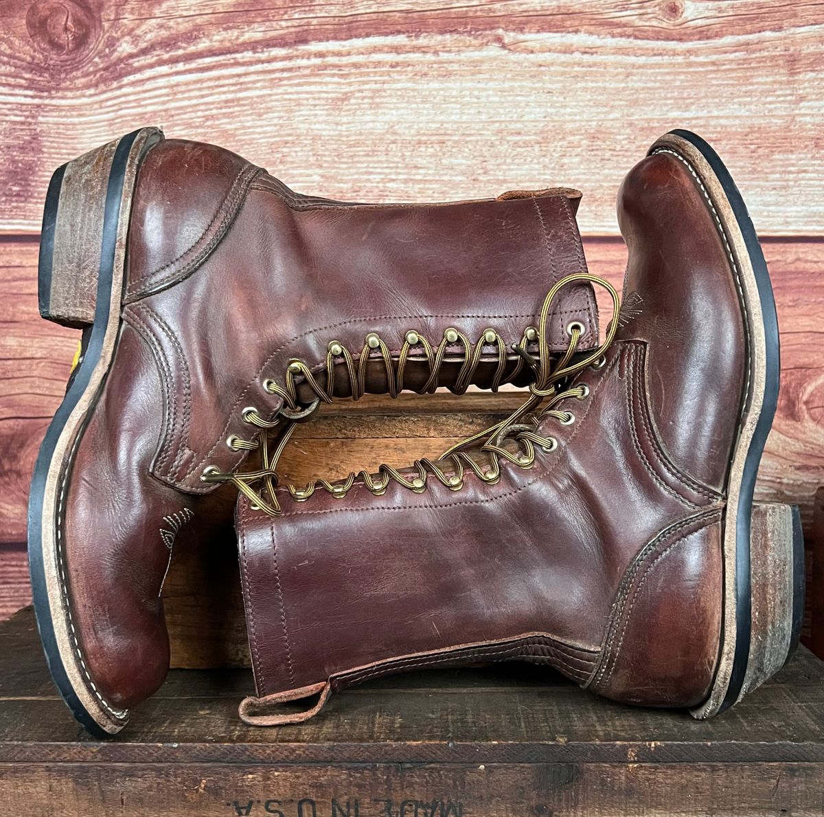 Photo by dieseldoc25 on April 2, 2026 of the Nicks Packer in Horween Timber Roanoke.