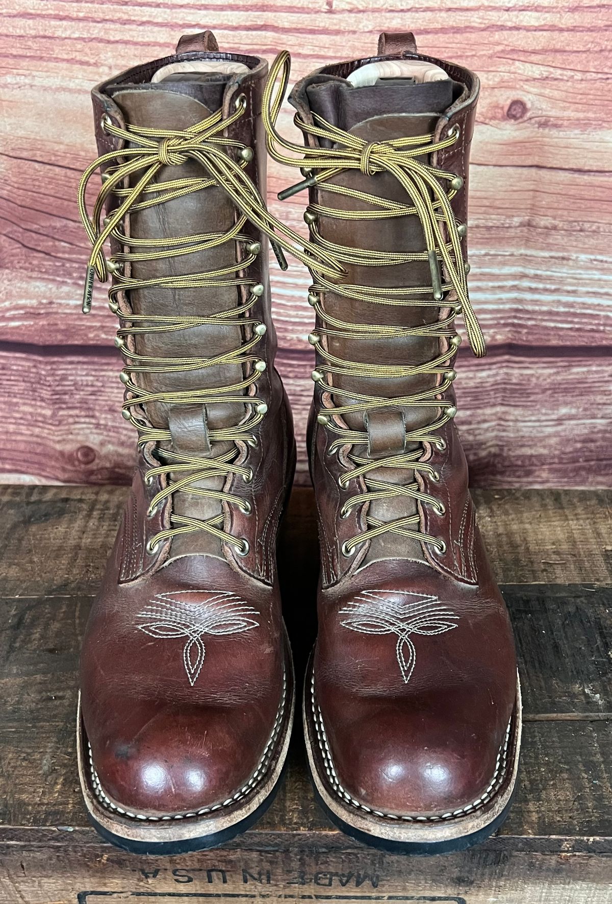 Photo by dieseldoc25 on April 2, 2026 of the Nicks Packer in Horween Timber Roanoke.