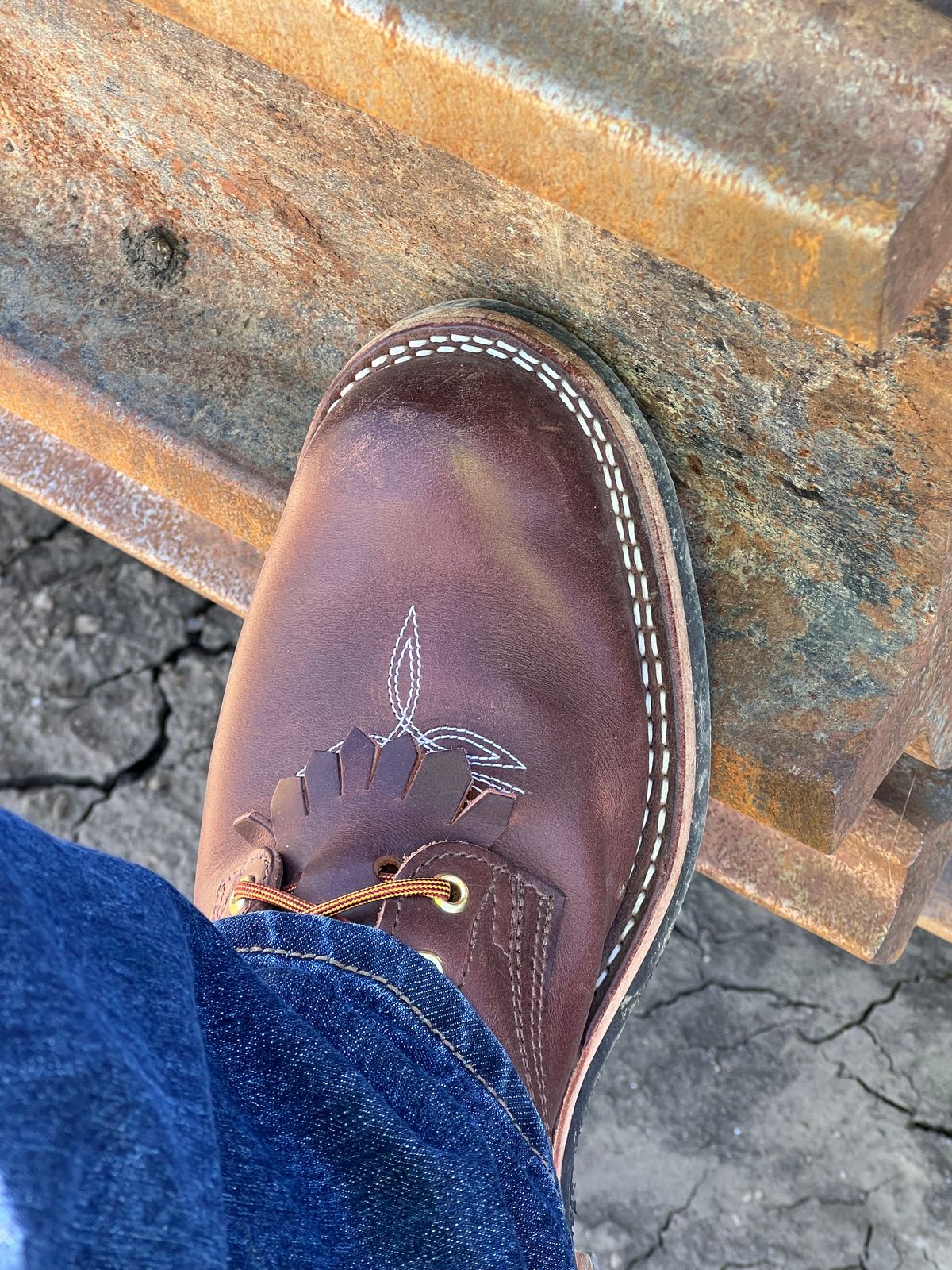 Photo by dieseldoc25 on November 12, 2025 of the Nicks Packer in Horween Timber Roanoke.