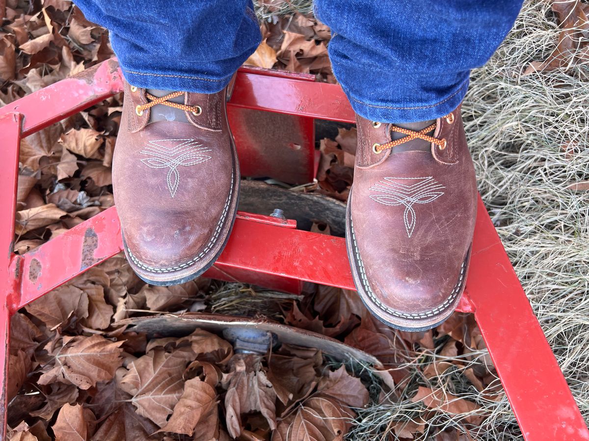 Photo by dieseldoc25 on December 21, 2025 of the Nicks Packer in Horween Timber Roanoke.