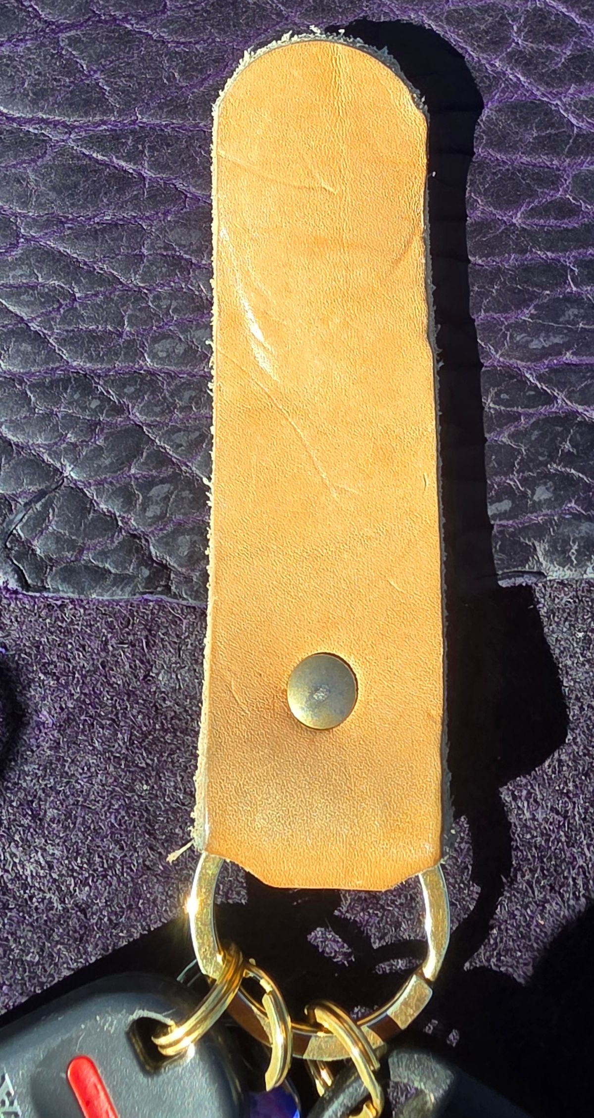 Photo by zestyclosemedicine on November 3, 2025 of the Self-Made Key Fob in Wickett & Craig Natural Veg Tan.