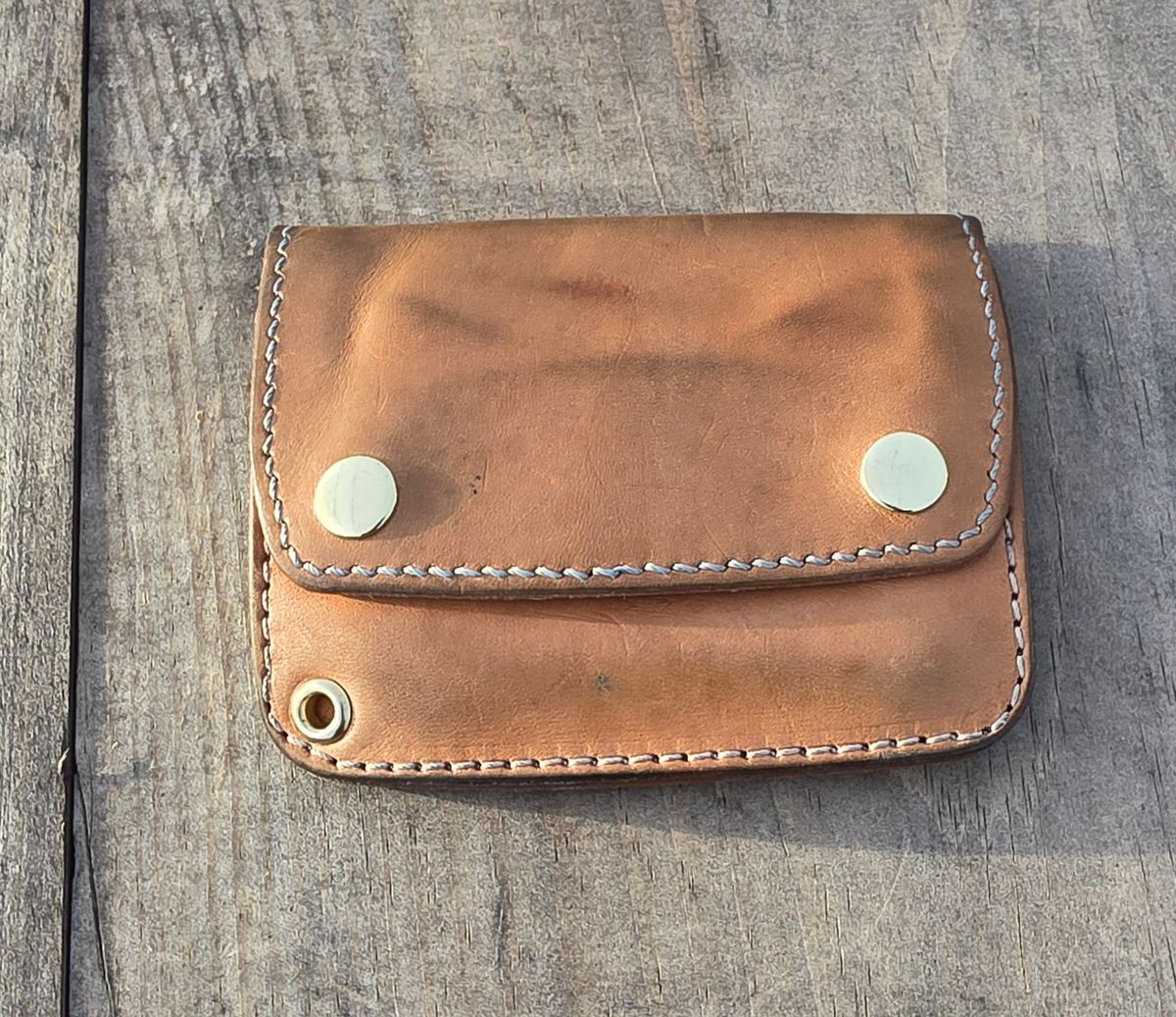 Photo by zestyclosemedicine on January 4, 2026 of the Nicks Mini Trucker Wallet in Wickett & Craig Natural Skirting.