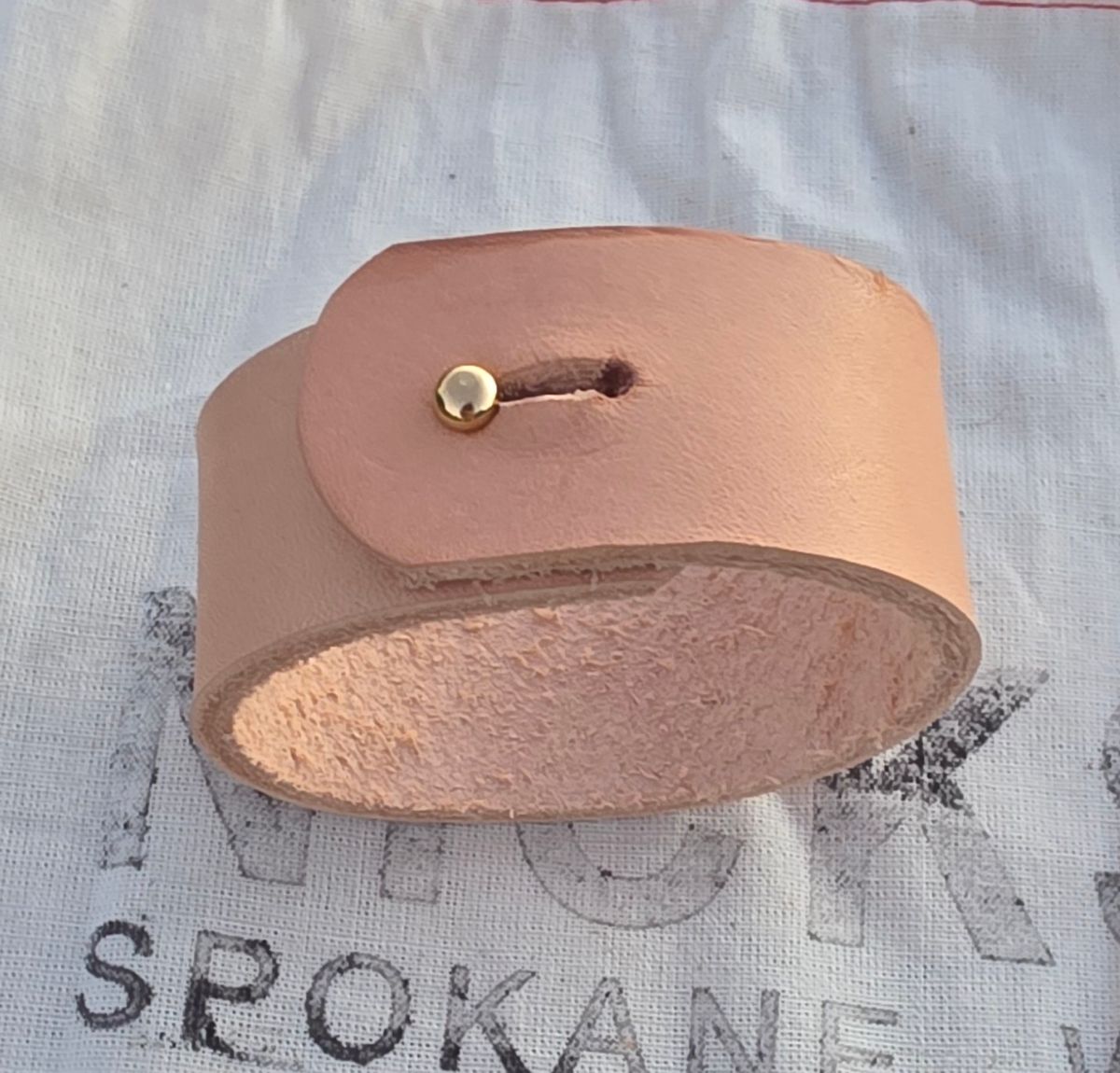 Photo by zestyclosemedicine on October 1, 2025 of the Self-Made Bracelet in Wickett & Craig Natural Veg Tan.