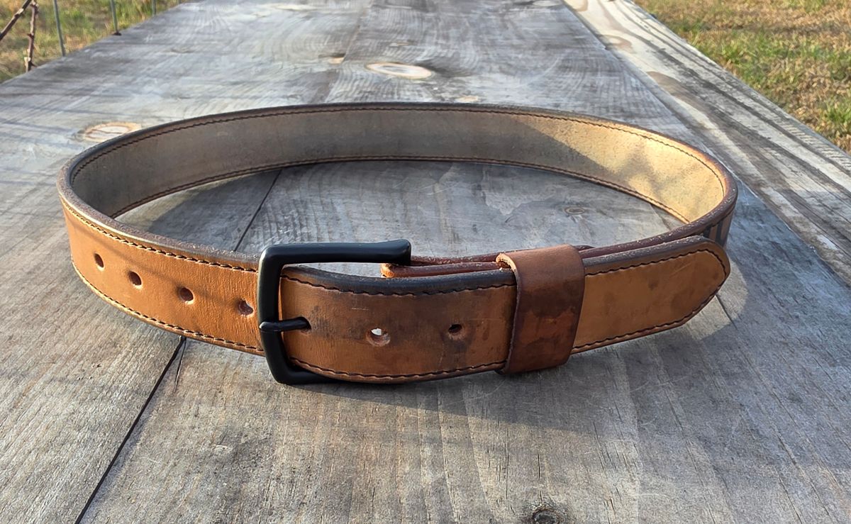 Photo by zestyclosemedicine on January 4, 2026 of the Nicks Natural Blackout - Heavy Duty Work Belt in Wickett & Craig Natural Skirting.