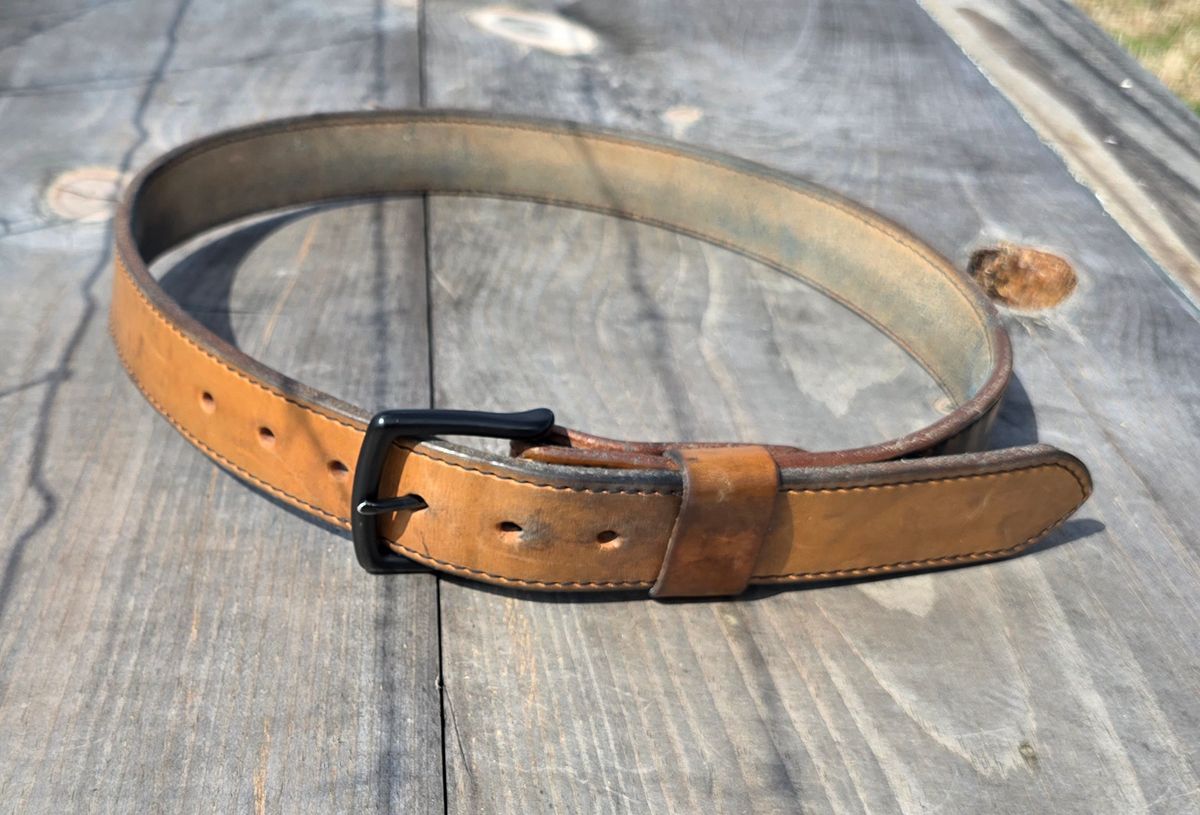 Photo by zestyclosemedicine on March 5, 2026 of the Nicks Natural Blackout - Heavy Duty Work Belt in Wickett & Craig Natural Skirting.