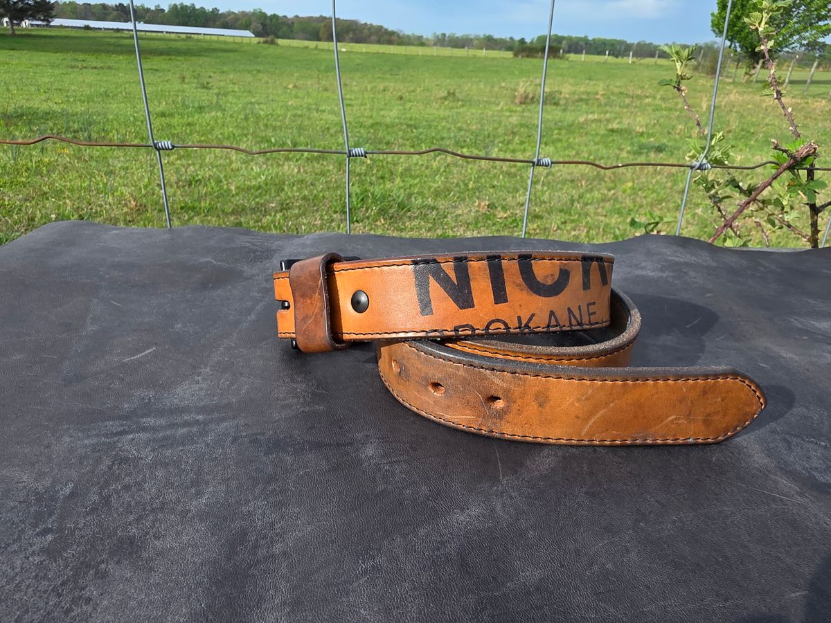 Photo by zestyclosemedicine on April 3, 2026 of the Nicks Natural Blackout - Heavy Duty Work Belt in Wickett & Craig Natural Skirting.