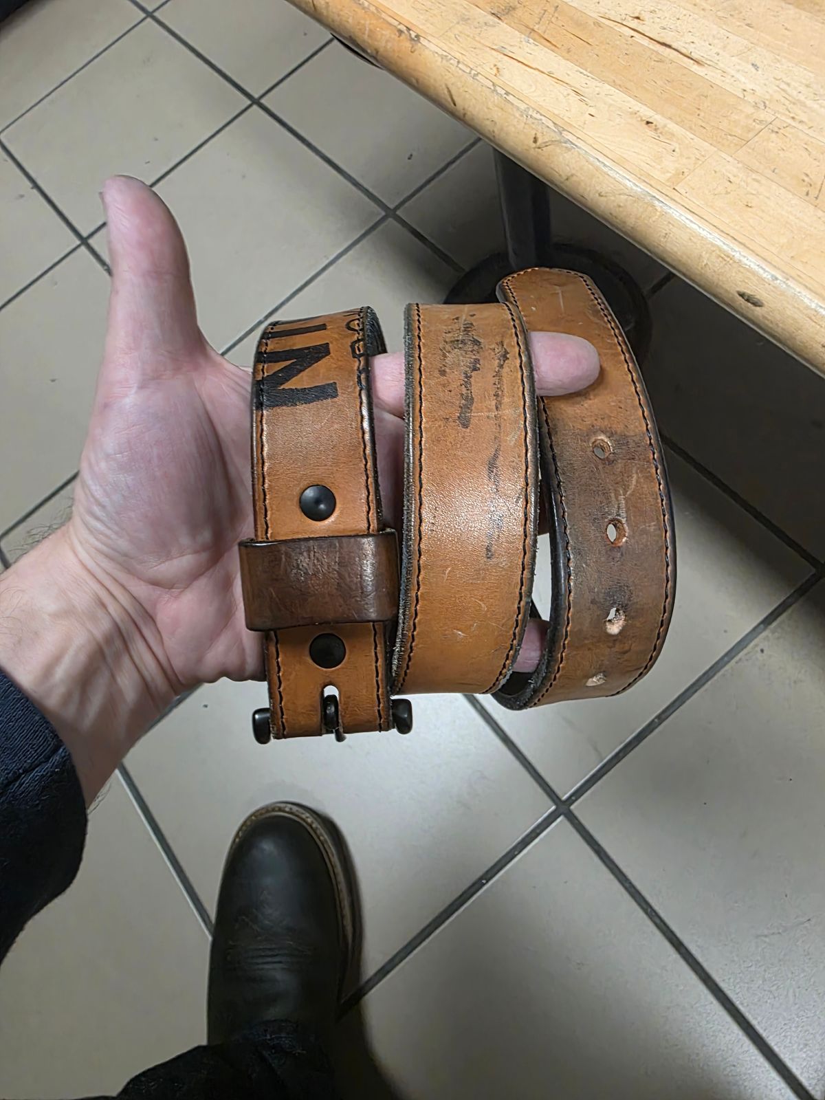 Photo by zestyclosemedicine on May 9, 2026 of the Nicks Natural Blackout - Heavy Duty Work Belt in Wickett & Craig Natural Skirting.