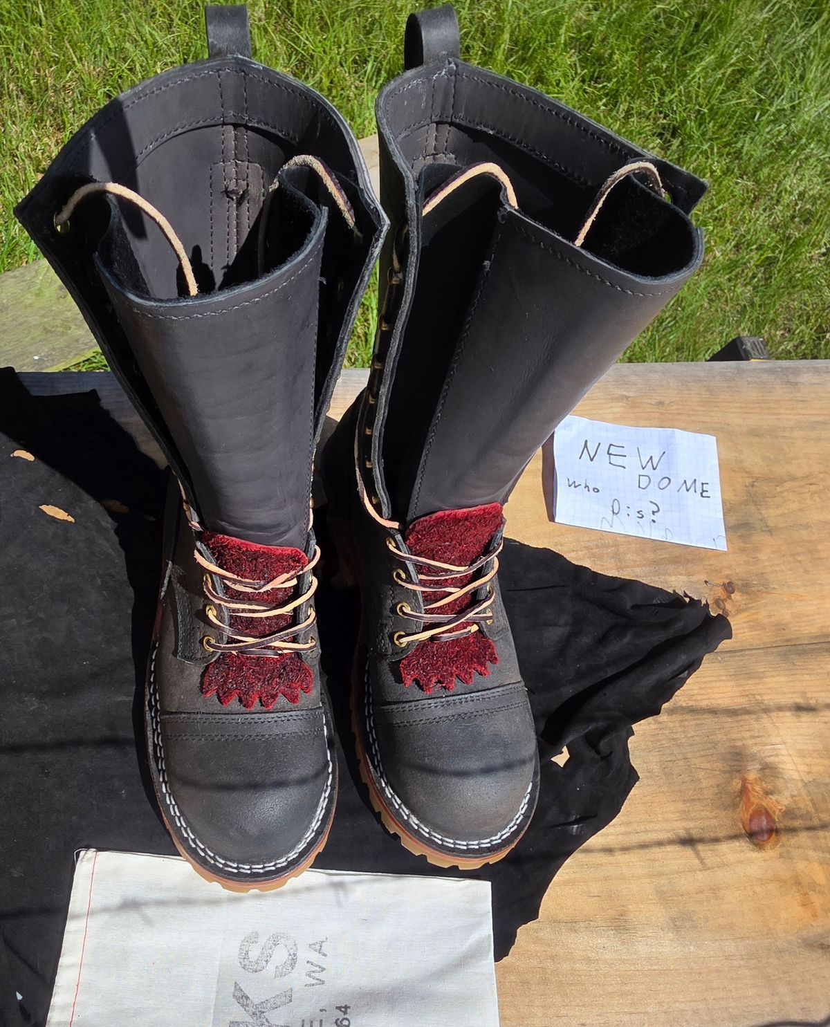 Photo by zestyclosemedicine on October 4, 2025 of the Nicks Nicks / BuilderPro HD in Nick's / Seidel 1964 Ash Grey Waxed Rough Out.