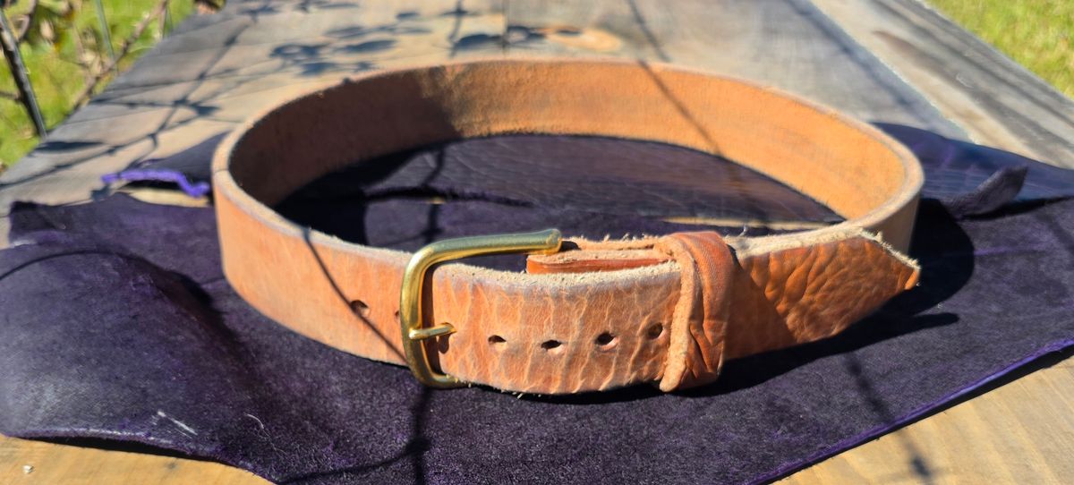 Photo by zestyclosemedicine on November 3, 2025 of the Self-Made Belly Belt in Hermann Oak - Harness - Russet.