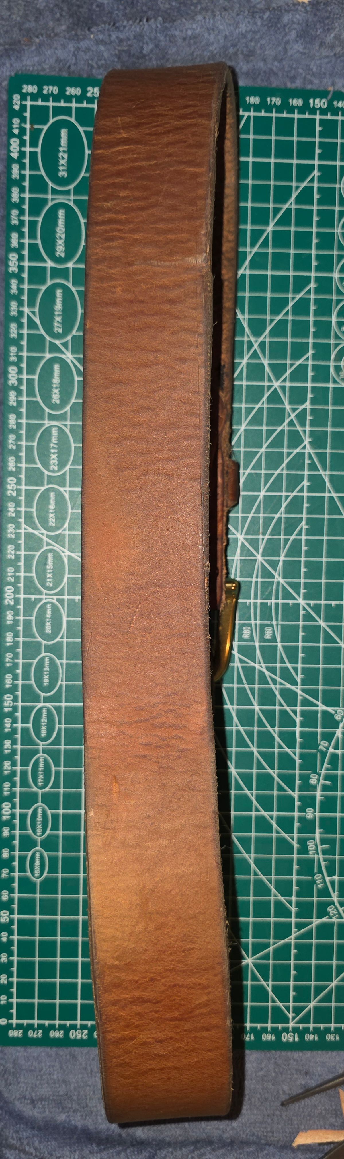 Photo by zestyclosemedicine on November 26, 2025 of the Self-Made Belly Belt in Hermann Oak - Harness - Russet.