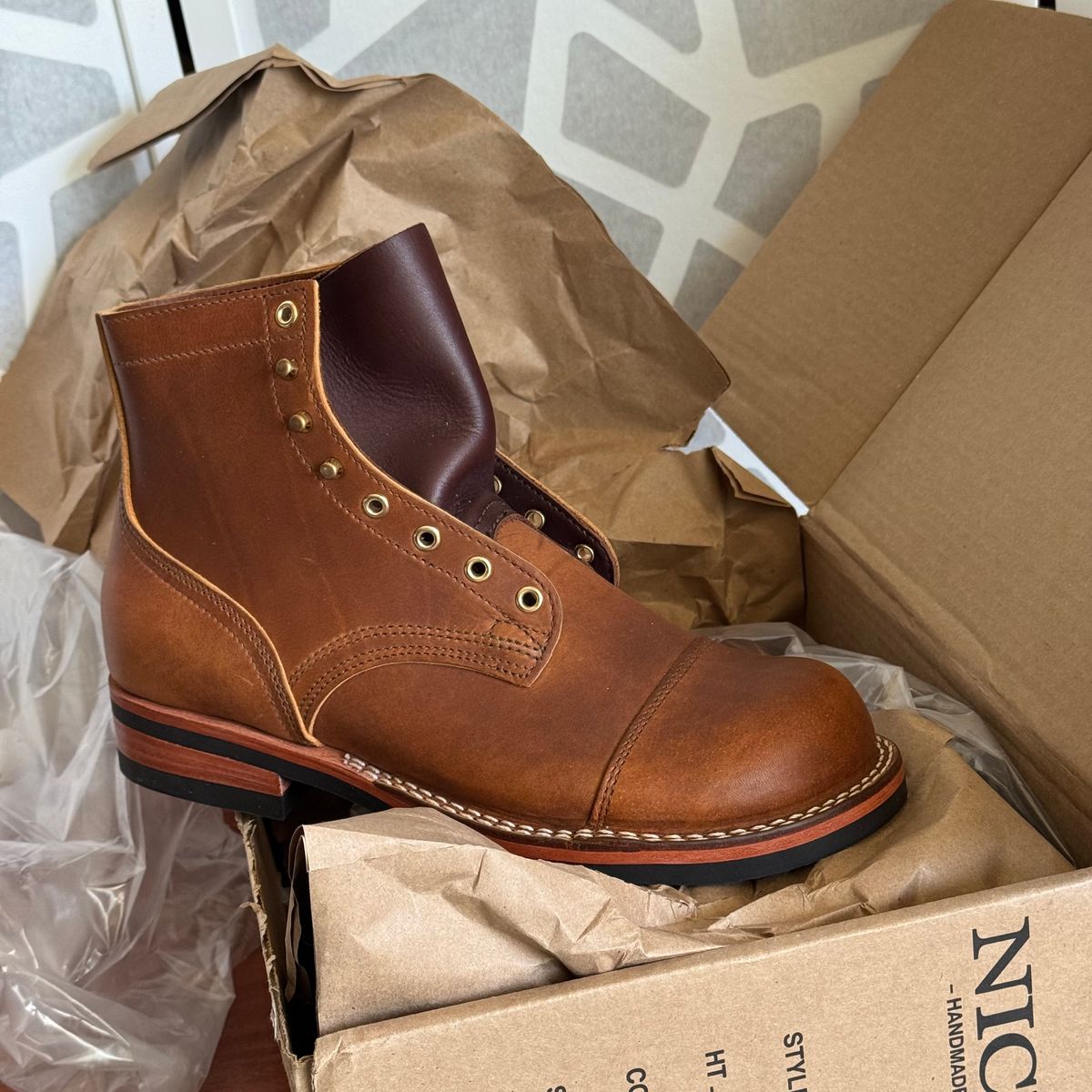 Photo by drmiles on September 15, 2025 of the Nicks MTO in Nicks / Horween Spokane Honey.