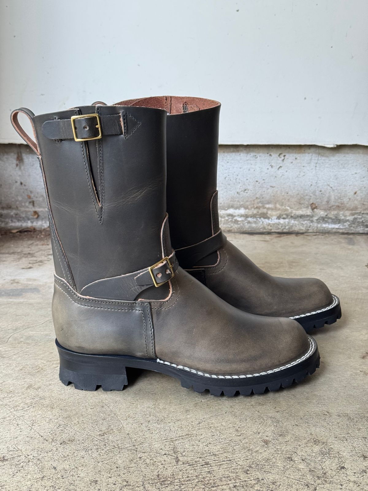 Photo by drmiles on November 1, 2025 of the Nicks Pullman in Wickett & Craig Slate Double Stuffed.